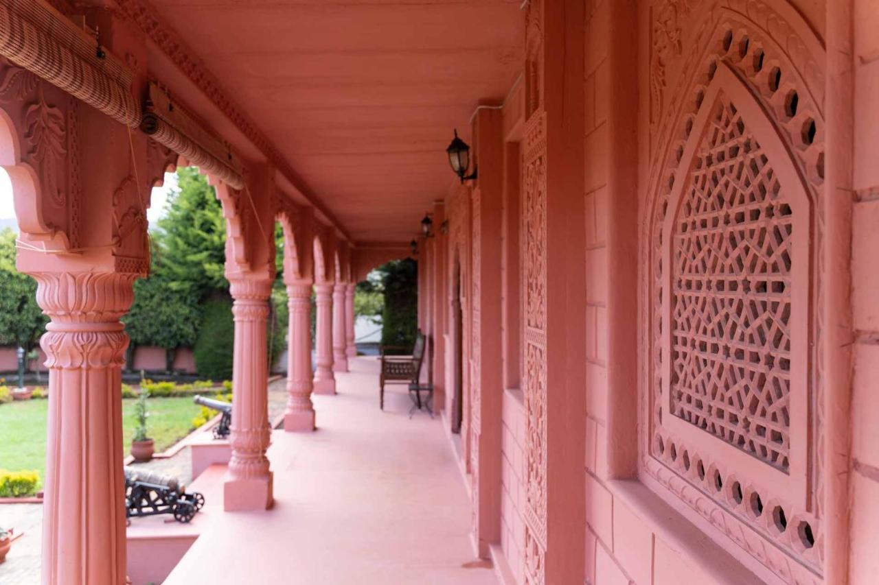 Stayvista At Pink Palace Rajasthani Decor Ooty Esterno foto