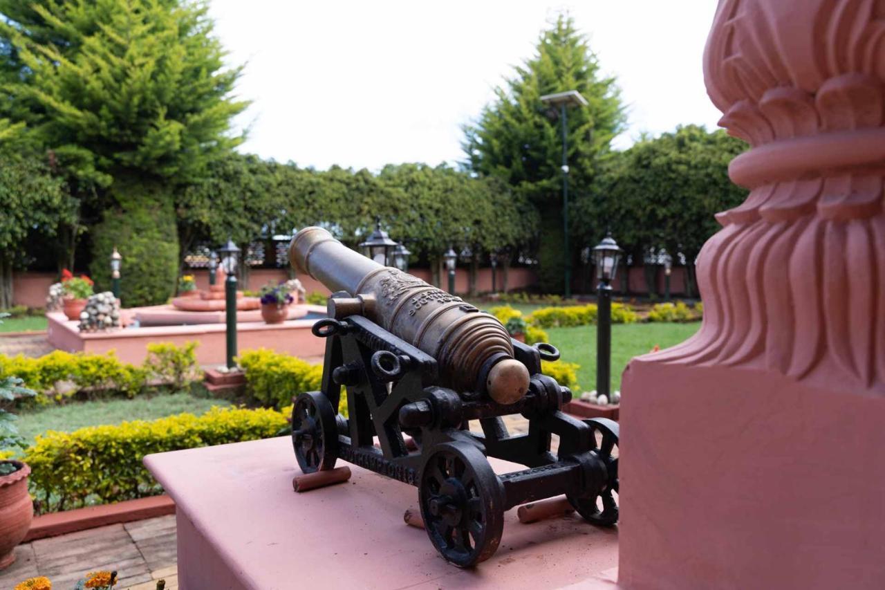 Stayvista At Pink Palace Rajasthani Decor Ooty Esterno foto